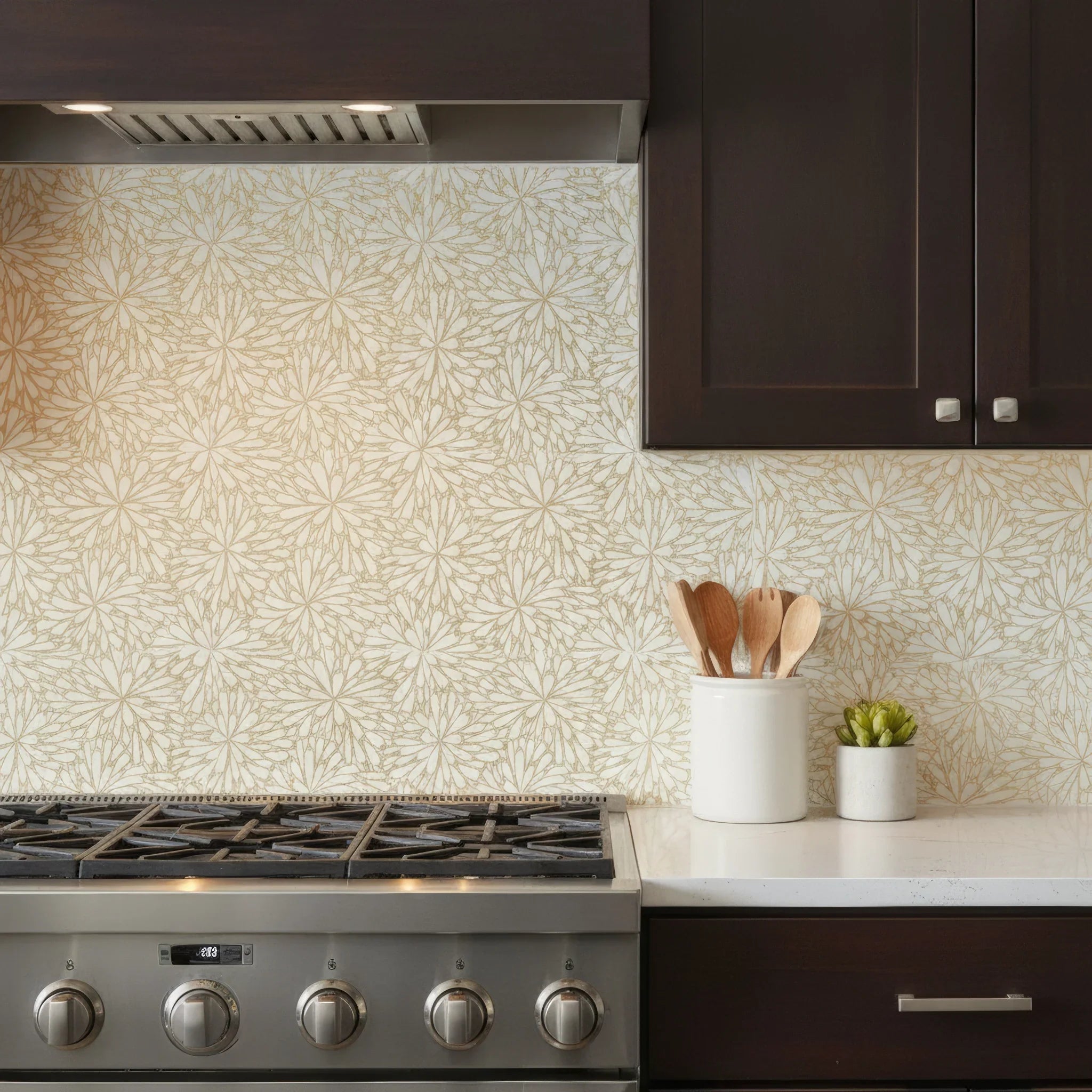 LumiFlora Engraved White Marble Tile- Glitter Gold - MARICERA LumiFlora Engraved White Marble Tile- Glitter Gold - MARICERA